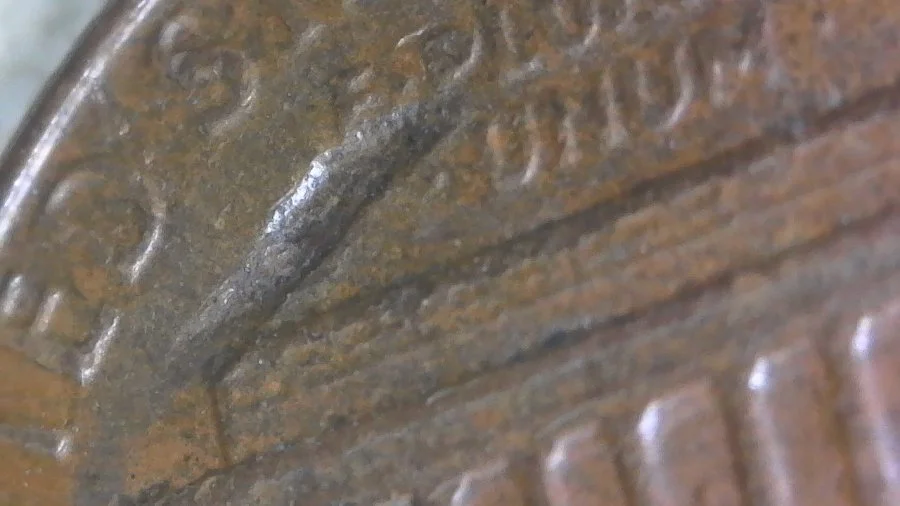 1978---D-Lincoln-Memorial-Cent-Struck-Through-Debris-Ebay-Purchase